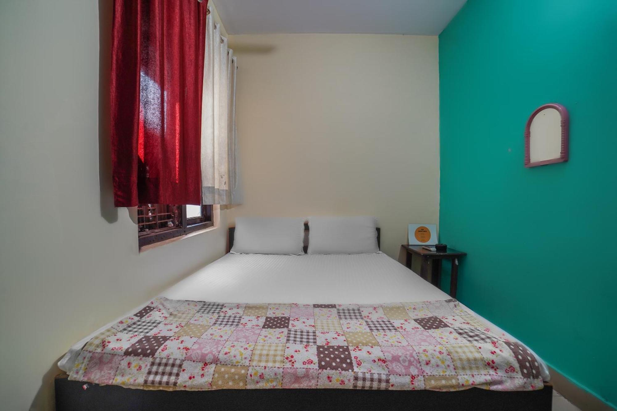 Spot On Komfort Guest House Rudrapur Eksteriør bilde